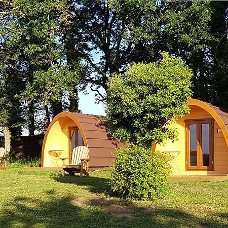 Gites & Tiny Houses Les Hauts De Toulvern Baden Bilik gambar