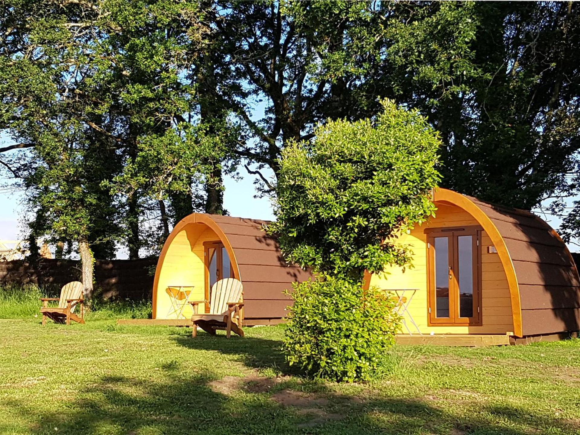 Gites & Tiny Houses Les Hauts De Toulvern Baden Bilik gambar