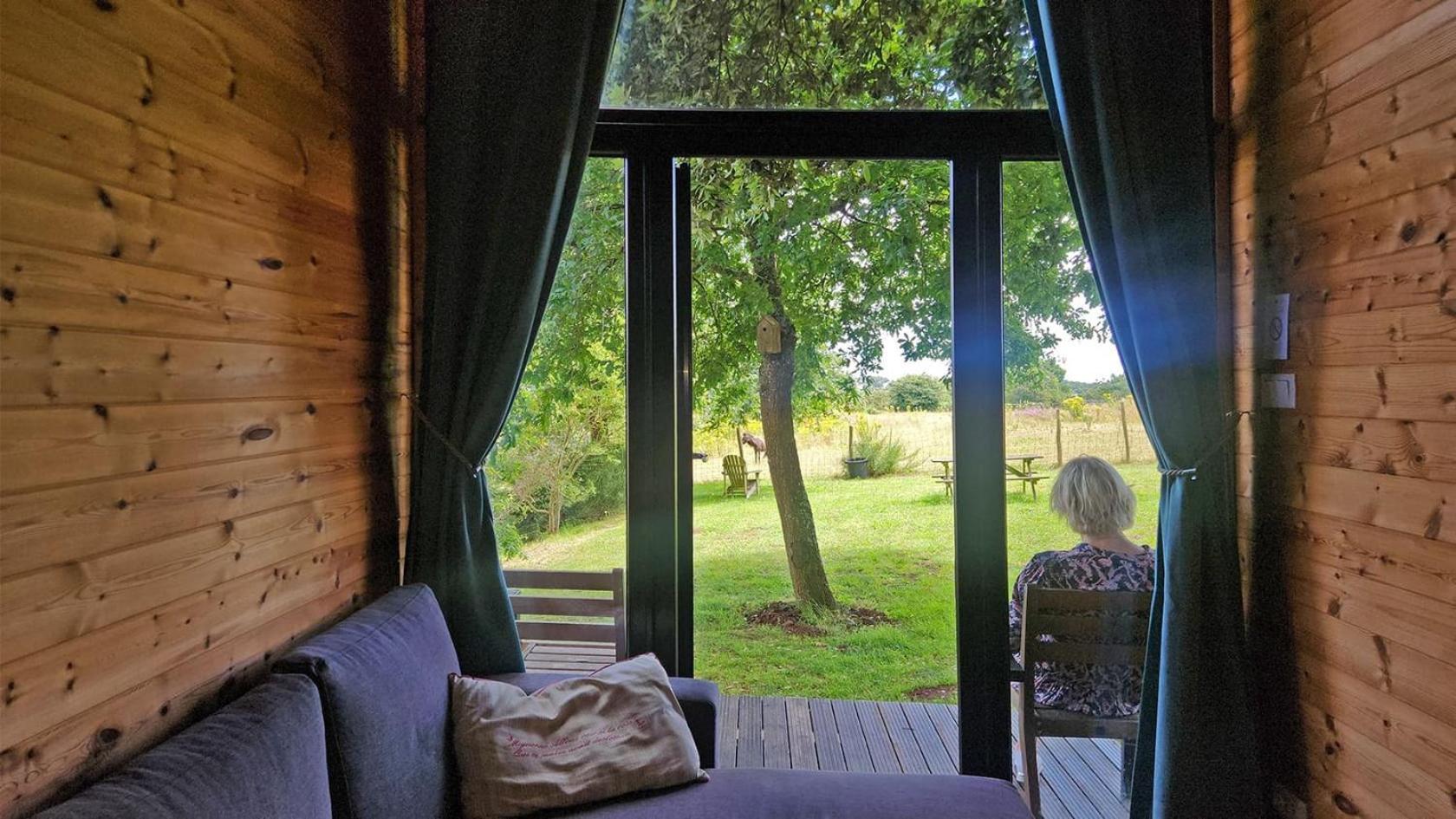 Gites & Tiny Houses Les Hauts De Toulvern Baden Bilik gambar